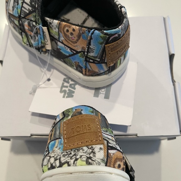 Toms Star Wars X Ewok Print Size 4 NWT - Picture 7 of 11